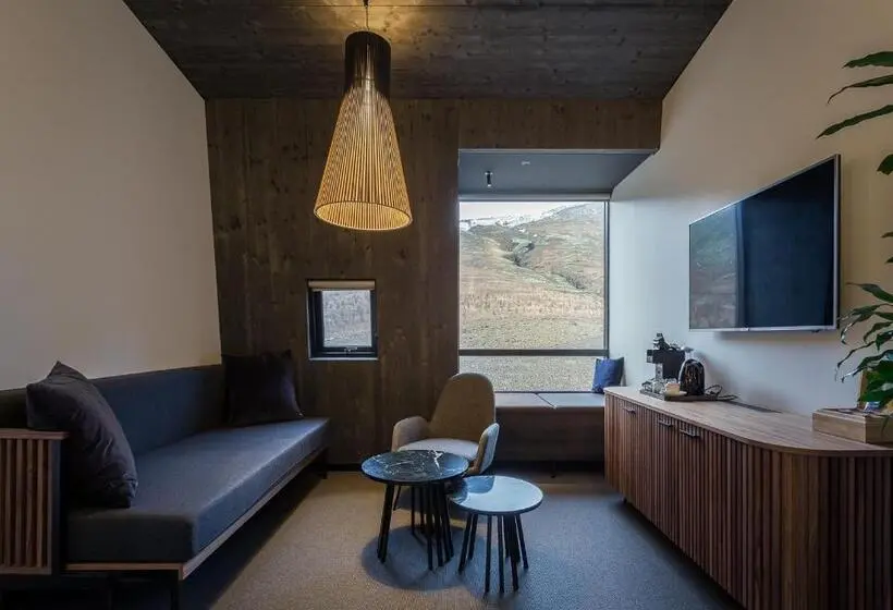 سوییت اجرایی, Fosshotel Glacier Lagoon