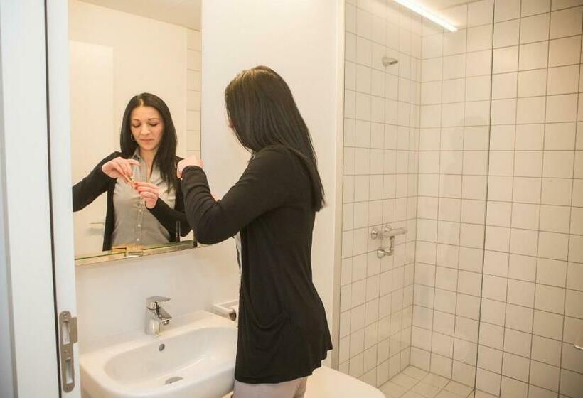 四人标准间, Hostel Groeninghe