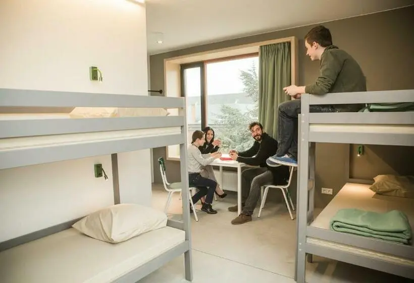 Standard Neljän Hengen Huone, Hostel Groeninghe