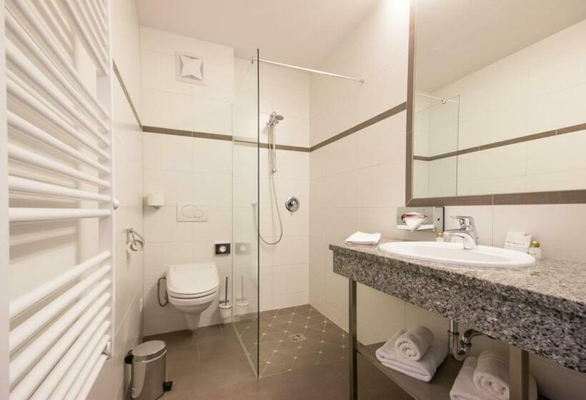 Quarto Estandar, Alpenwelt Superior