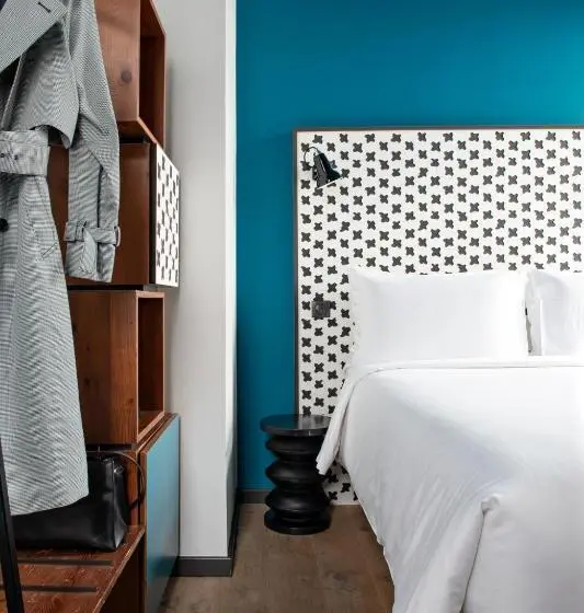 Prestige-huone, Boma Easy Living