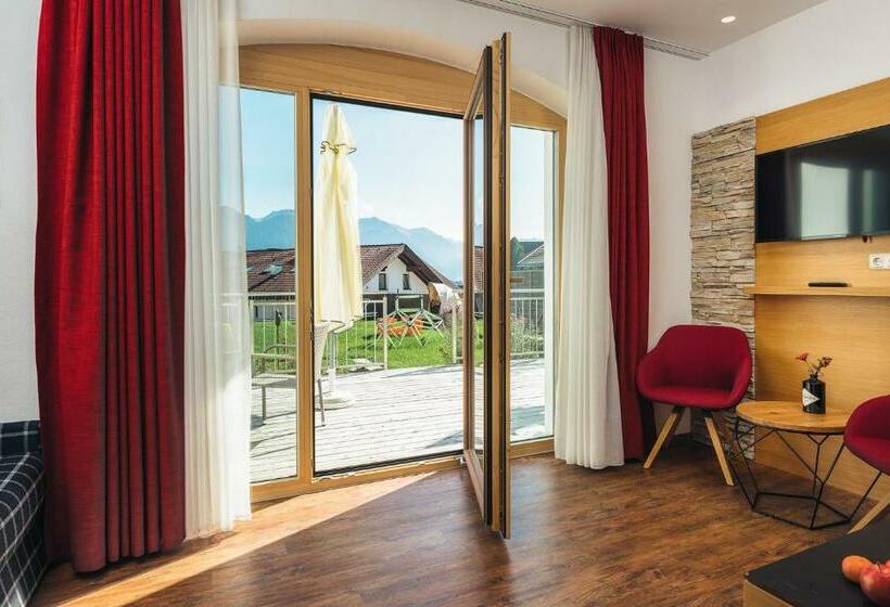 سوییت با چشم‌انداز باغ, Cores