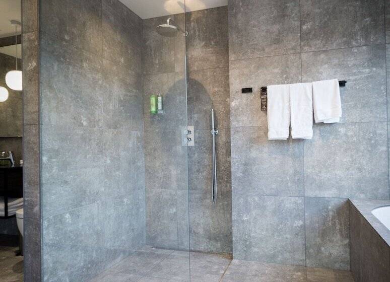 سوییت اجرایی, Fosshotel Glacier Lagoon