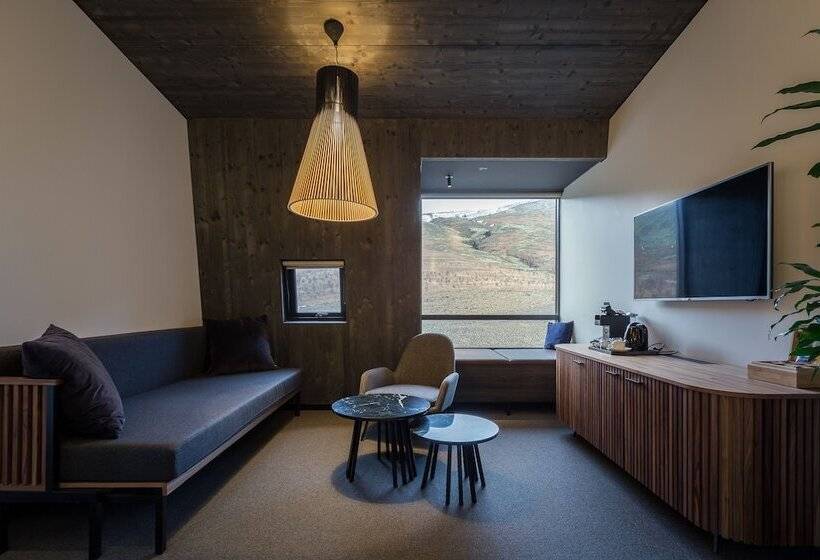 سوییت اجرایی, Fosshotel Glacier Lagoon