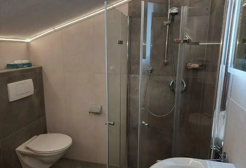 Huoneisto 1 Makuuhuone, Garni Viktoria