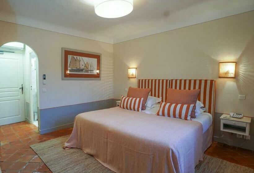 스탠다드 룸 가든 전망, La Bastide Du Port   Hôtel De Charme