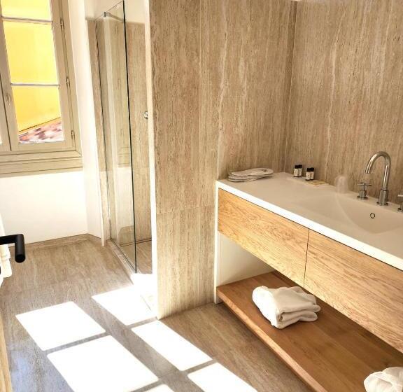 주니어 스위트 발코니, La Bastide Du Port   Hôtel De Charme