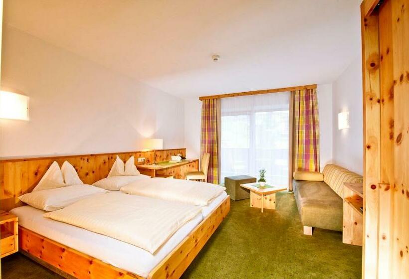 带阳台的高级房间, Mathiesn