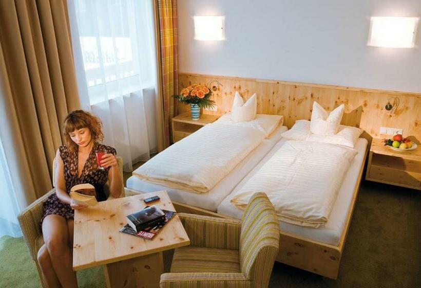 高级小型套房, Mathiesn