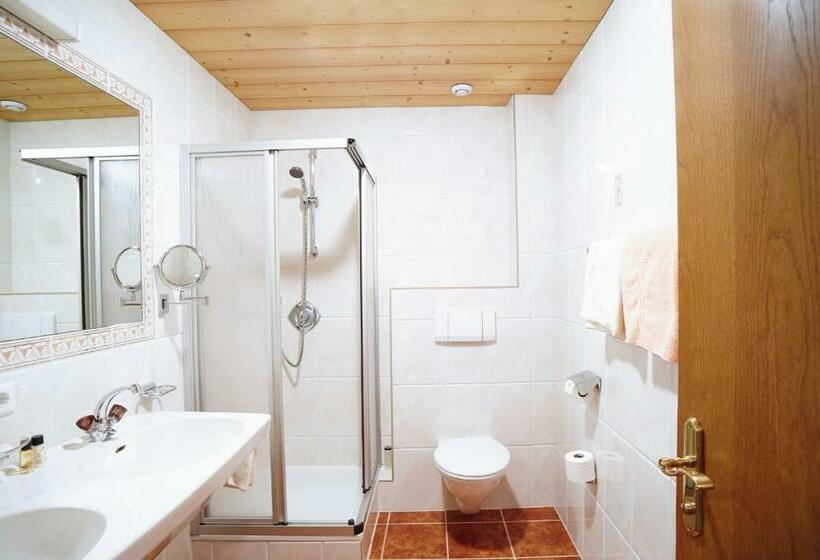 标准间带阳台, Mathiesn