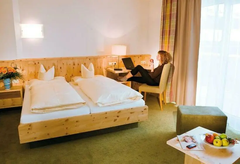 Junior Suite Superiore, Mathiesn
