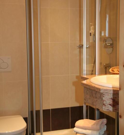 标准间带阳台, Mathiesn