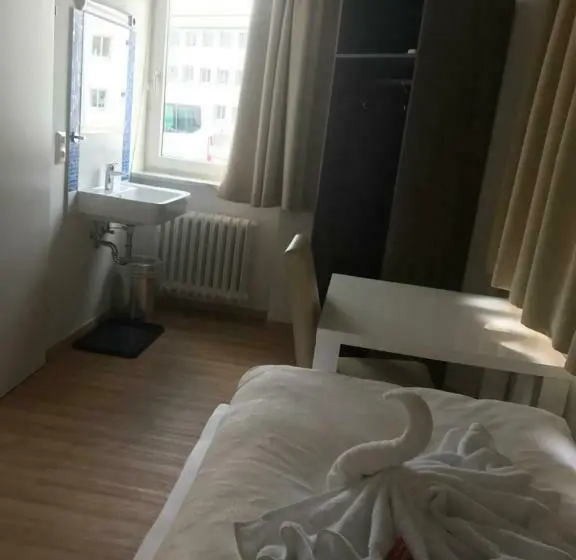 Standard Yhden Hengen Huone, Montagehotel Bed & Steel