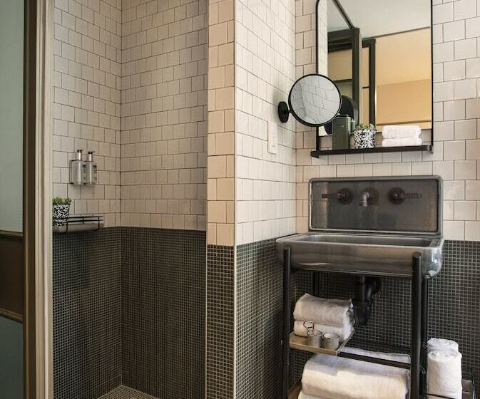 带2个双人床的标准工作室, Moxy Nyc Times Square