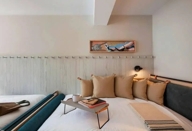 Standard-huone 2 Parivuodetta, Moxy Nyc Times Square