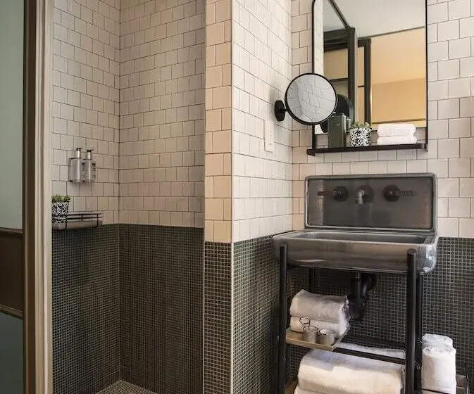 Standard-huone 2 Parivuodetta, Moxy Nyc Times Square