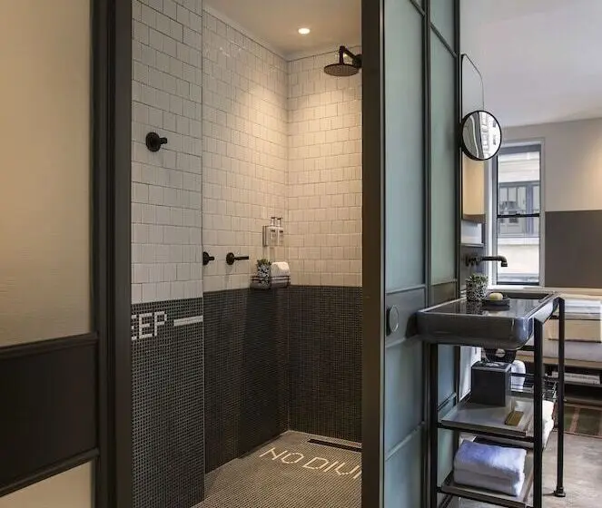 Standard-huone, Moxy Nyc Times Square