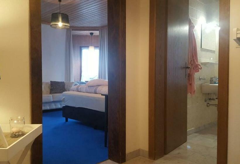 اتاق استاندارد سه تخته با بالکن, Gasthof Gaistal