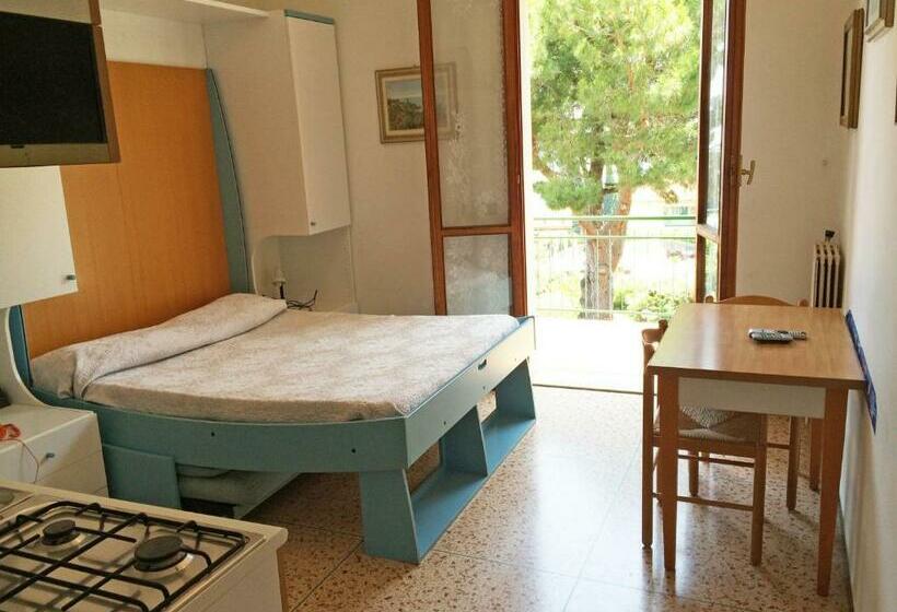 آپارتمان 1 خوابه با چشم‌انداز استخر, Residence La Vignetta