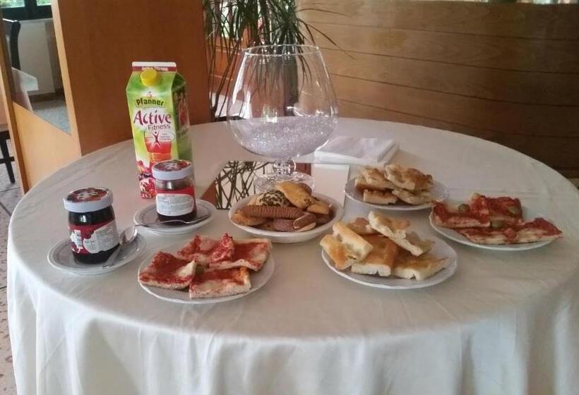 Huoneisto 1 Makuuhuone Merinäkymä, Residence La Vignetta