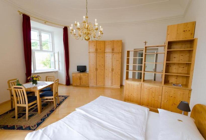 Номер Стандарт Трехместный, Schloss Gumpoldskirchen