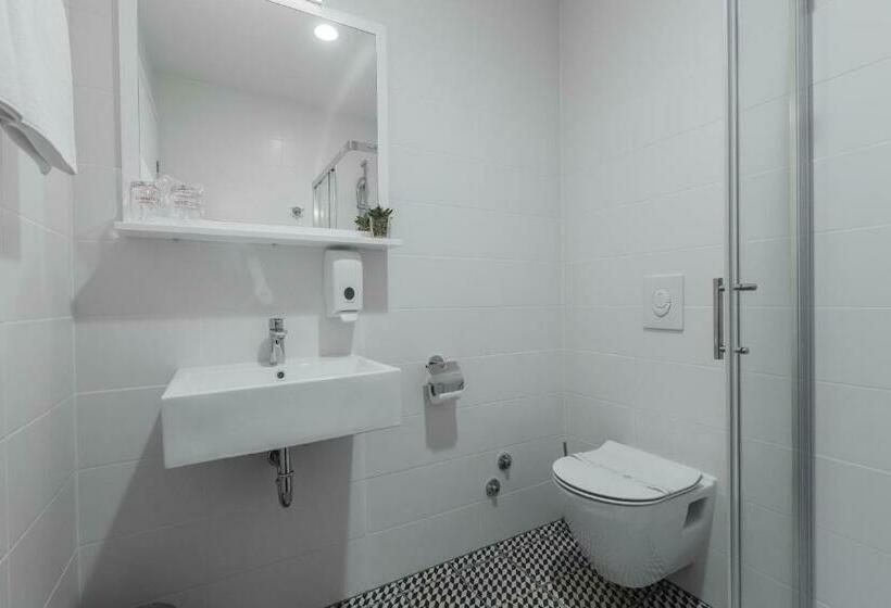 اتاق سوپریور با چشمانداز دریا, štacija