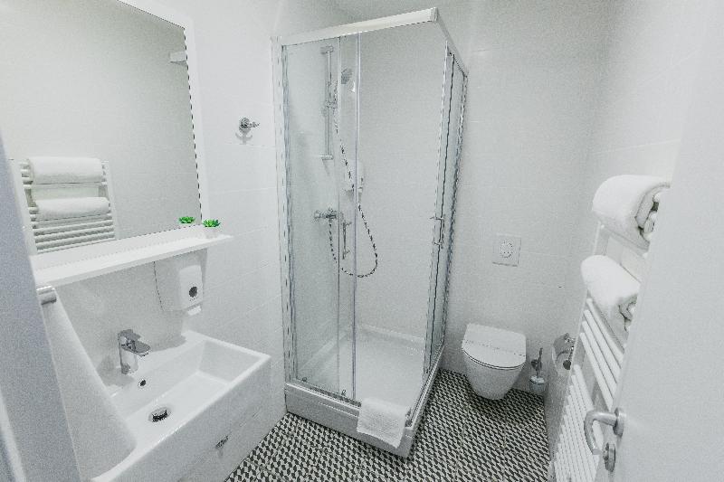 اتاق سوپریور با چشمانداز دریا, štacija