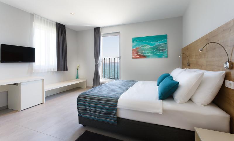 اتاق سوپریور با چشمانداز دریا, štacija