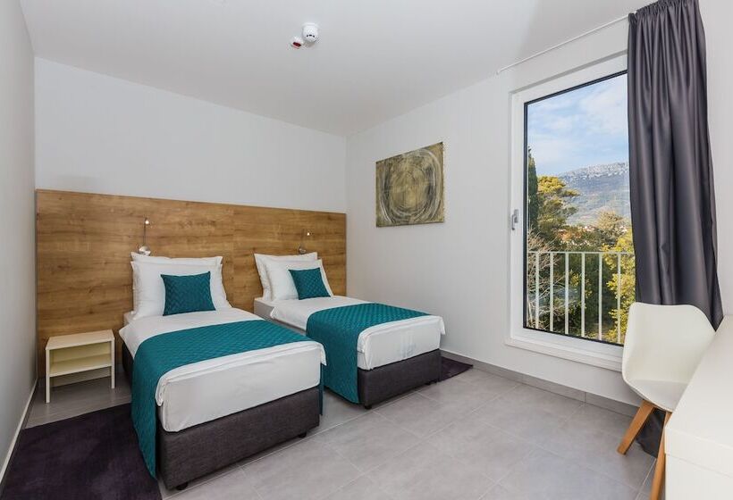 اتاق استاندارد با چشمانداز باغ, štacija