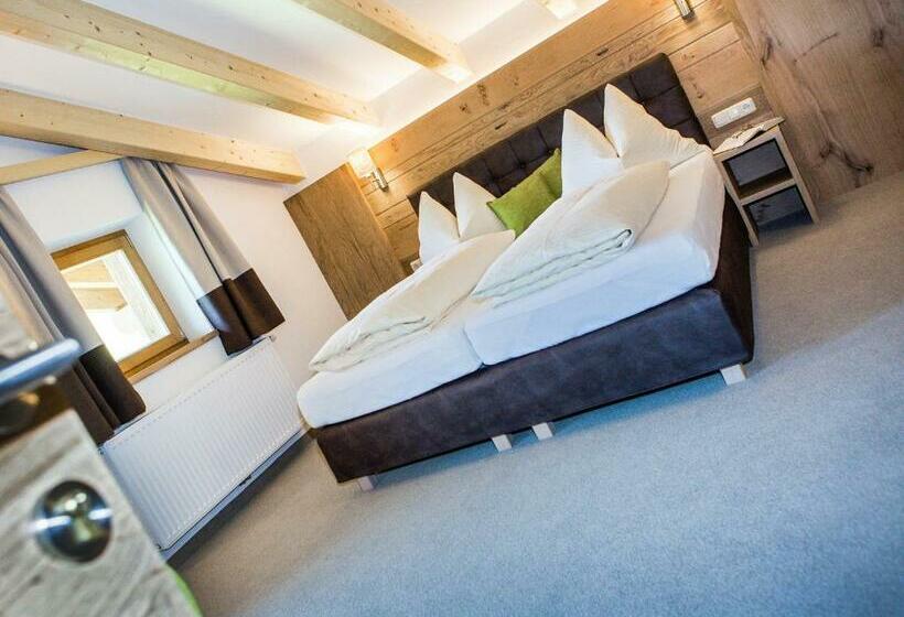 バルコニー付きスタンダードトリプルルーム, Thurnerhof