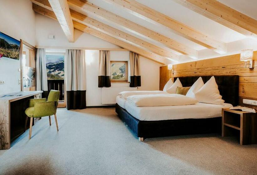 バルコニー付きスタンダードトリプルルーム, Thurnerhof