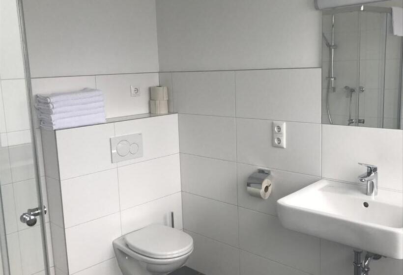 חדר סטנדרט לשלושה, Montagehotel Bed & Steel