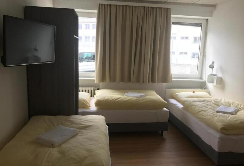 חדר סטנדרט לשלושה, Montagehotel Bed & Steel