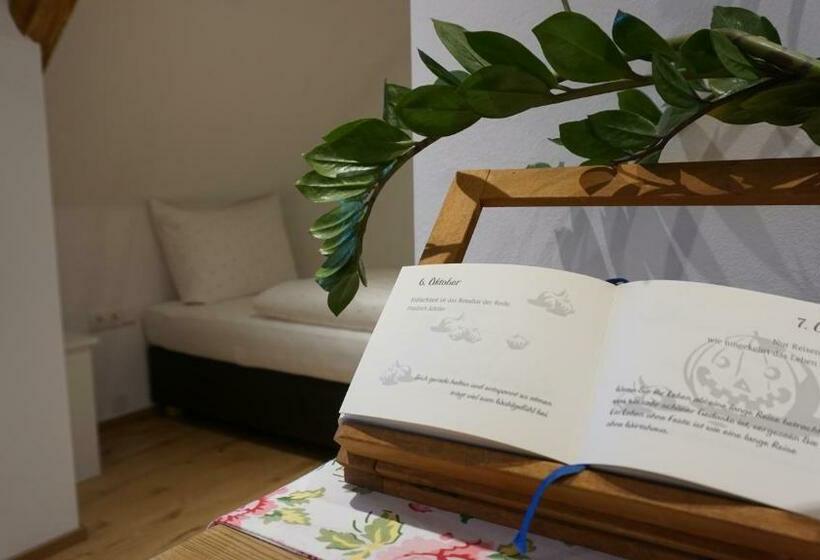 شقة دور أخير غرفتين نوم, Waldrast Bed & Breakfast