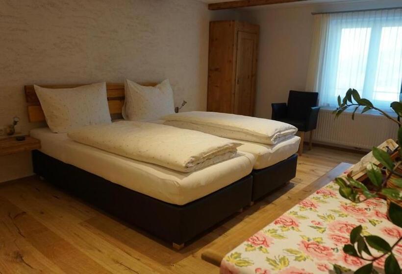 غرفة ديلوكس ثلاثية, Waldrast Bed & Breakfast