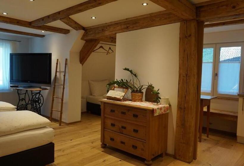 غرفة ديلوكس ثلاثية, Waldrast Bed & Breakfast