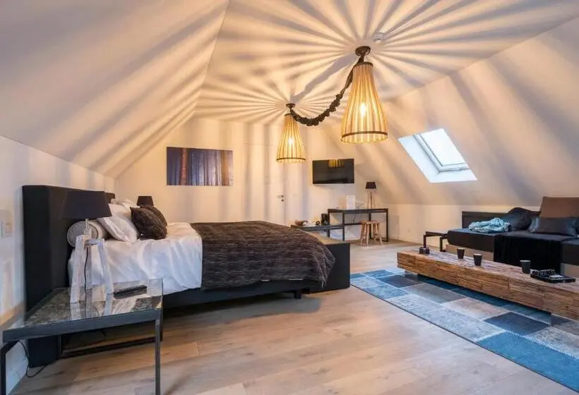 Deluxe Kolmen Hengen Huone, B&b La Douceur De La Miclette