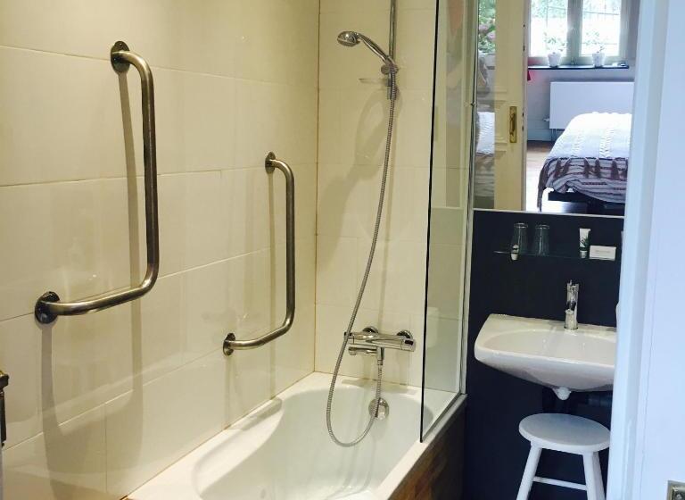 适合残疾人使用的标准间, B&b Le Notaire