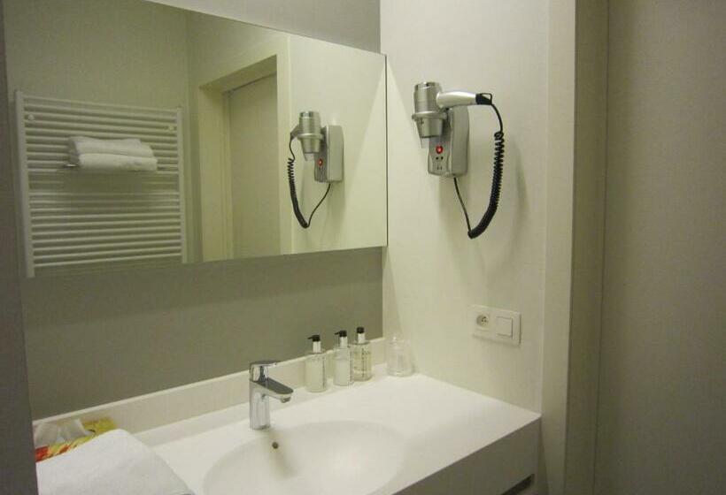 Номер Стандарт, B&b 't Withuis