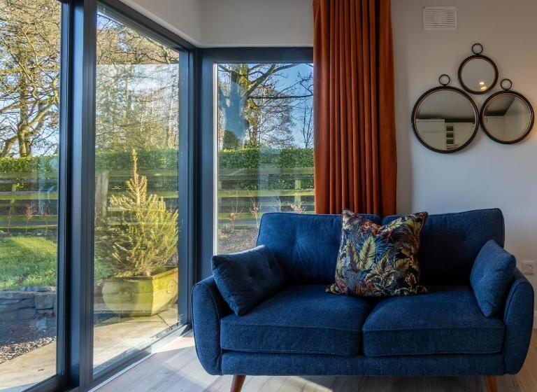 בקתת חדר, Boyne View House