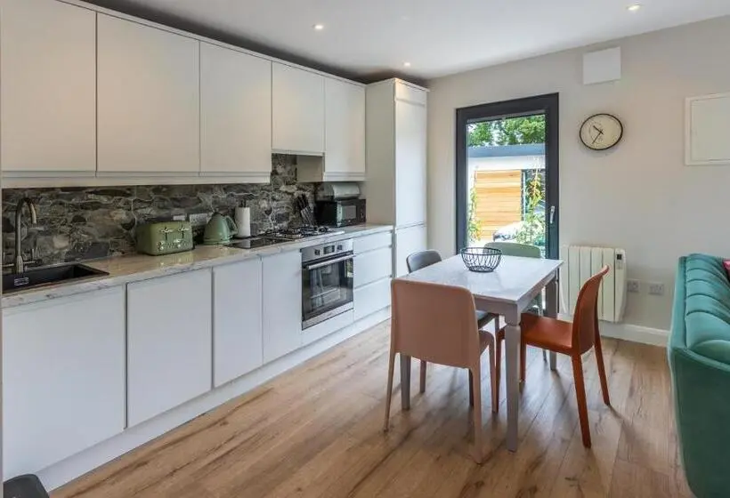 Talo 2 Makuuhuonetta, Boyne View House