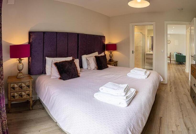 בית, 2 חדרי שינה, Boyne View House