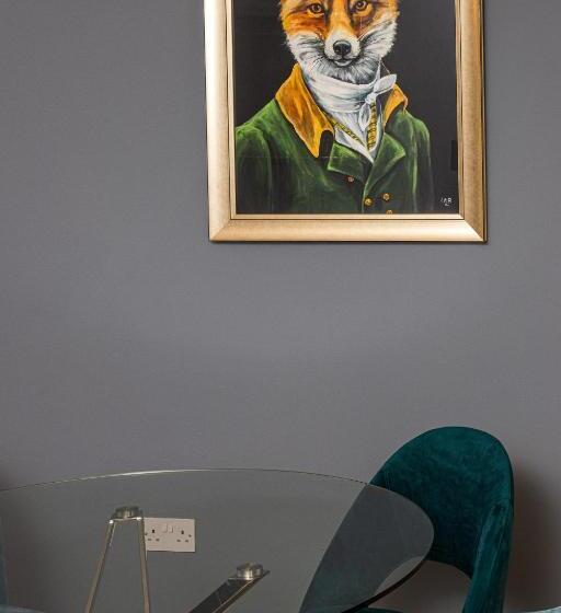 בקתה סטנדרטית, Boyne View House