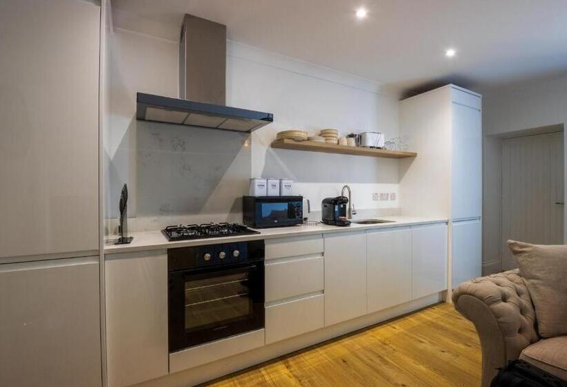 דירת חדר דלוקס, Boyne View House