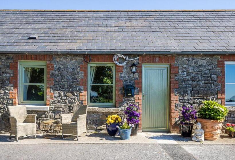 דירת חדר דלוקס, Boyne View House