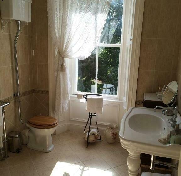 חדר דחוקס עם מיטת קינג, College Hill House