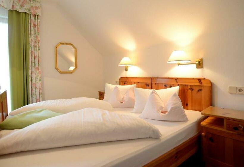 חדר סטנדרט עם מרפסת, Frühstückspension Seerose