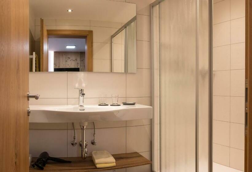 جناح مطلّ علي الجبل, Sonnenhang Montafon