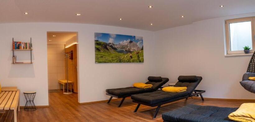 Comfort room with balcony, Sonnenhang Montafon