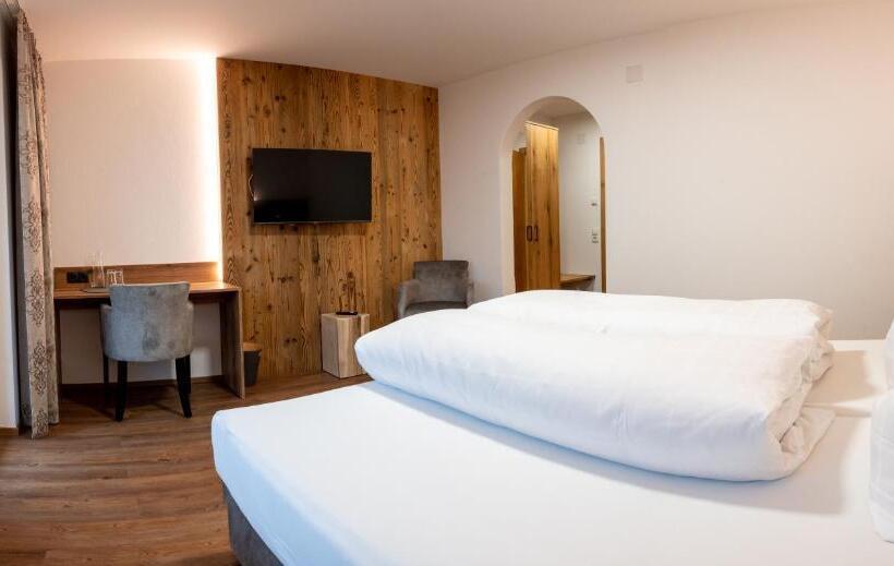 Comfort room with balcony, Sonnenhang Montafon